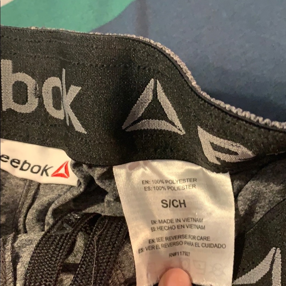 Gray Reebok shorts size small - Picture 4 of 4